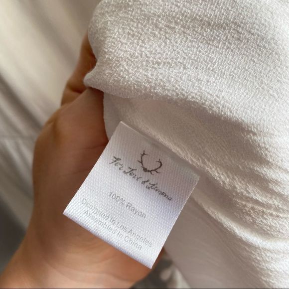 For Love & Lemons white pom pom tassel sleeveless lightweight romper jumpsuit - Picture 4 of 7